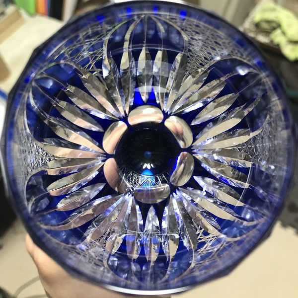 切子、ワイングラス、赤ワイングラス、高級、一点物系、オリジナル、独創的、江戸切子の技法、伝統的、切子作家