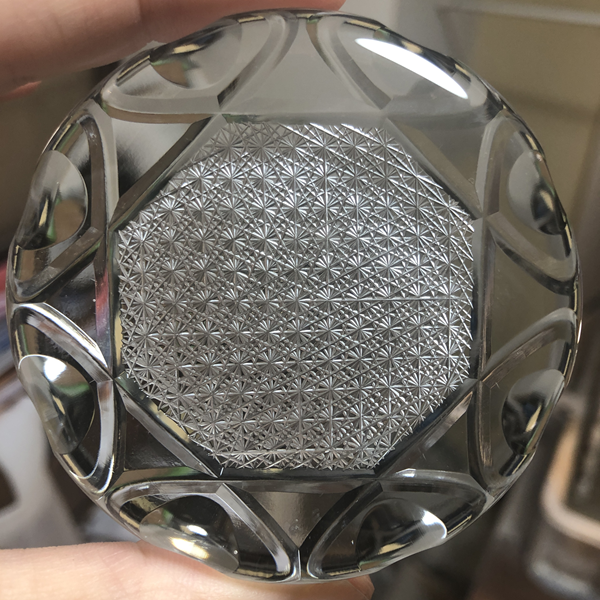 切子、ペーパーウェイト、文鎮、最高峰、最高級、伝統的な技法、